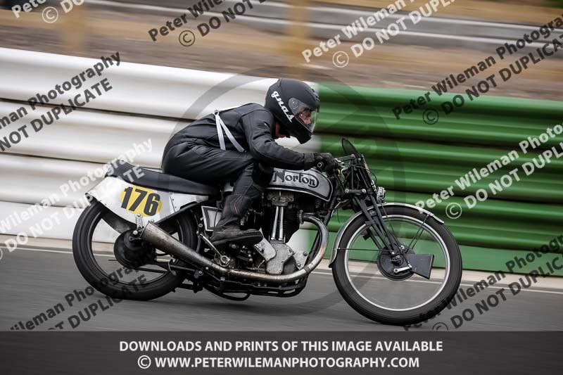 Vintage motorcycle club;eventdigitalimages;mallory park;mallory park trackday photographs;no limits trackdays;peter wileman photography;trackday digital images;trackday photos;vmcc festival 1000 bikes photographs